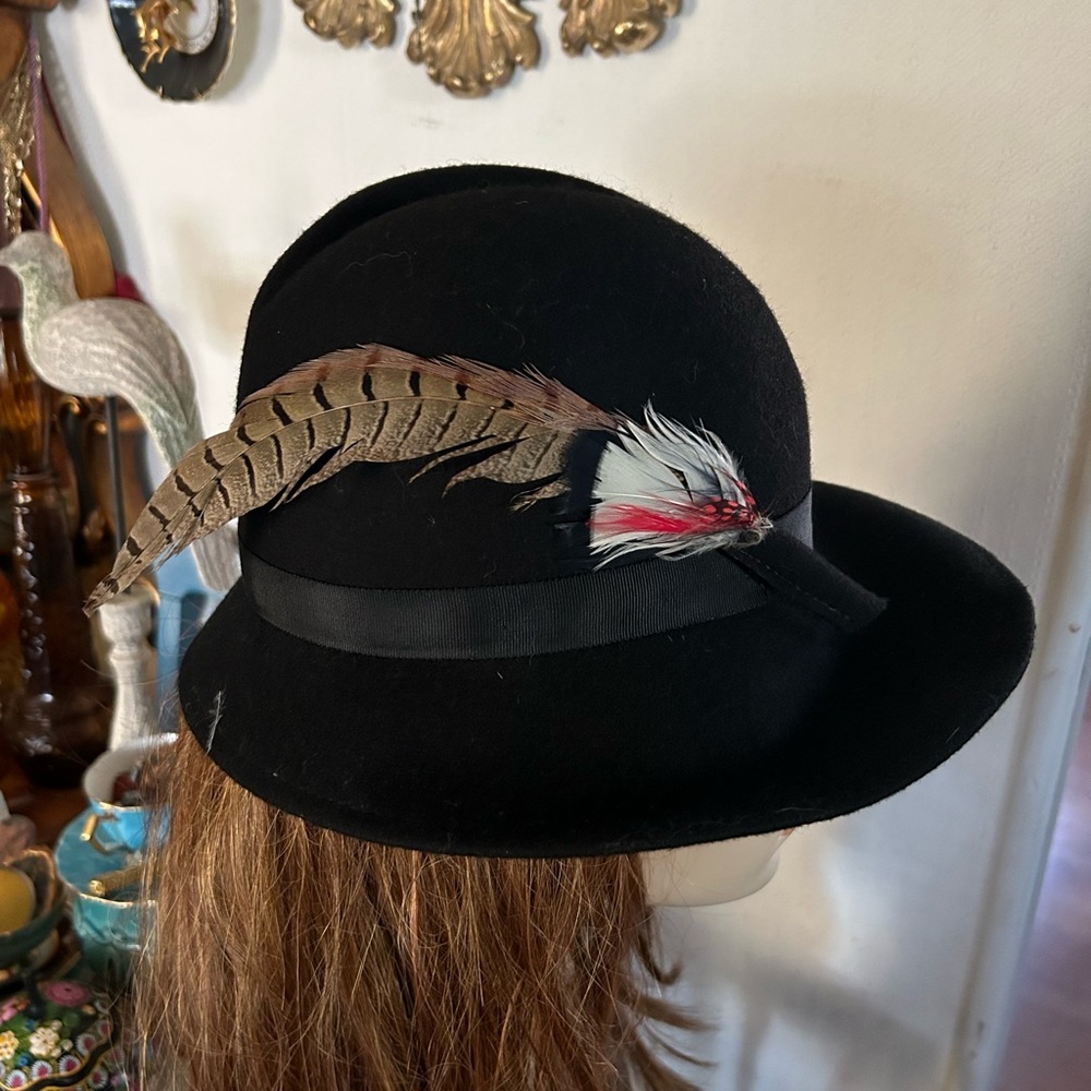 Vintage Black Wool Hat w Feather Embellishment - Picture 3 of 14